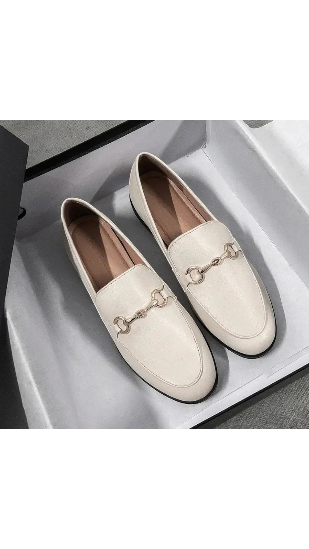 MOCASSINI DONNA CON DETTAGLIO METALLICO