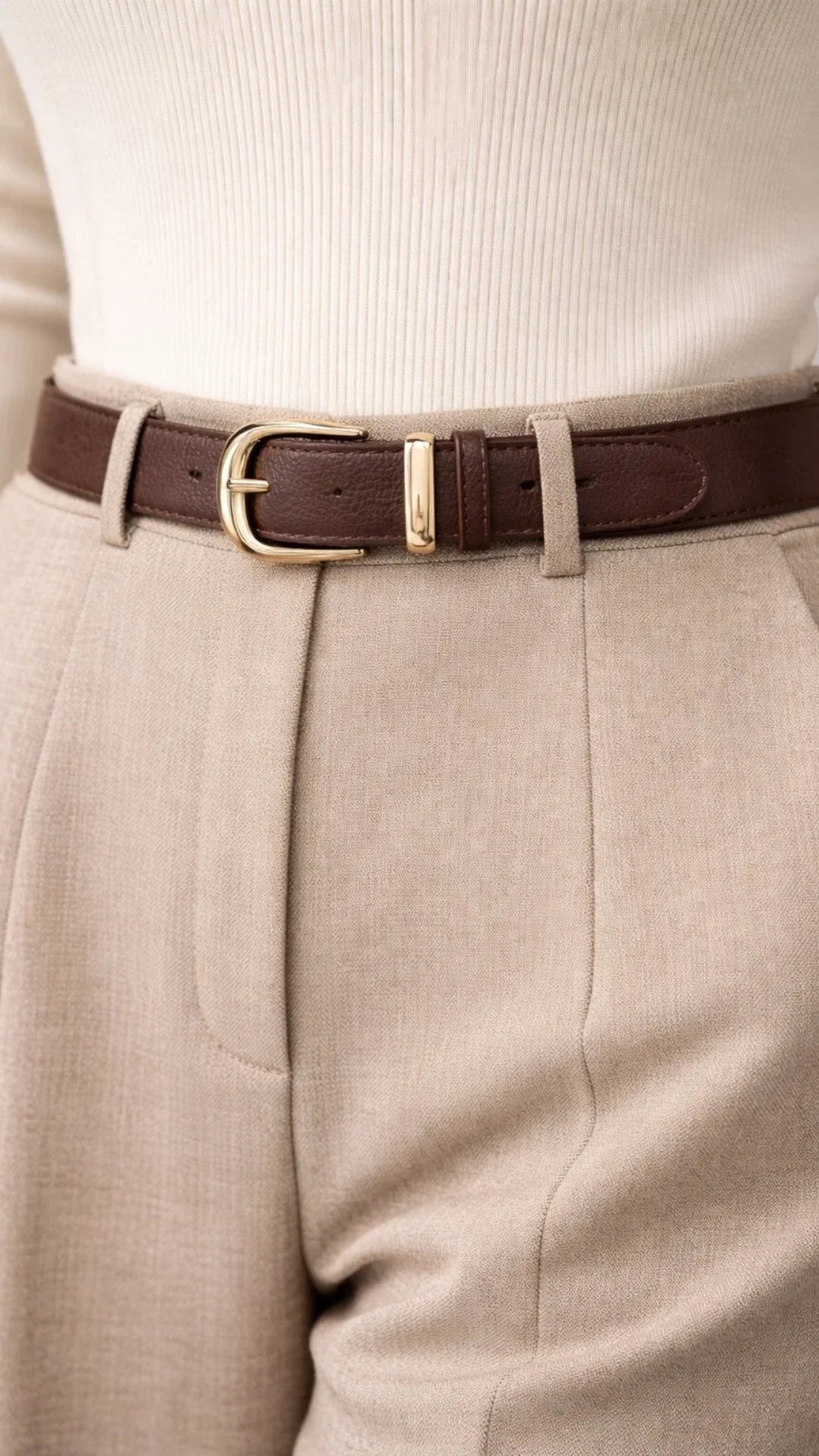 SOTTILE IN PELLE CON FIBBIA METALLICA