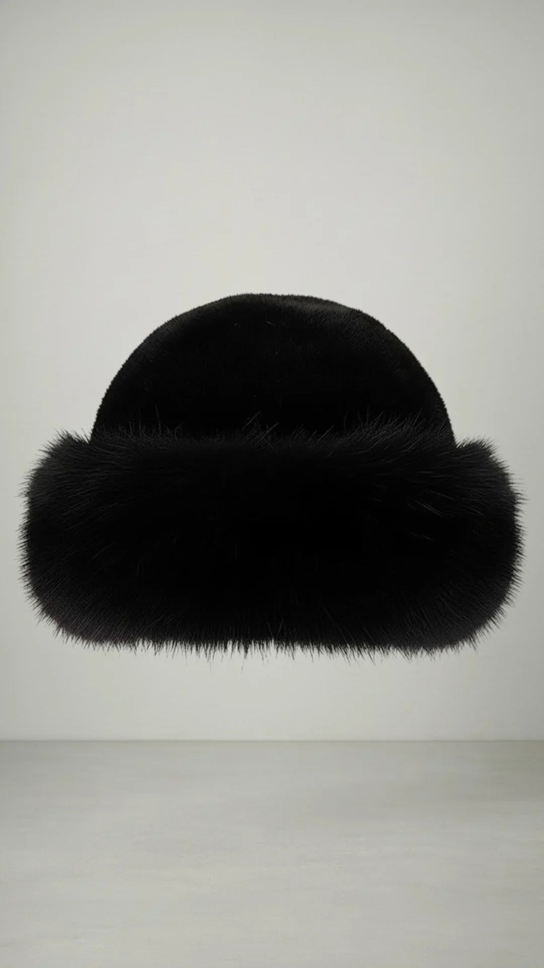 CAPPELLO BOMBER IN MAGLIA MORBIDA